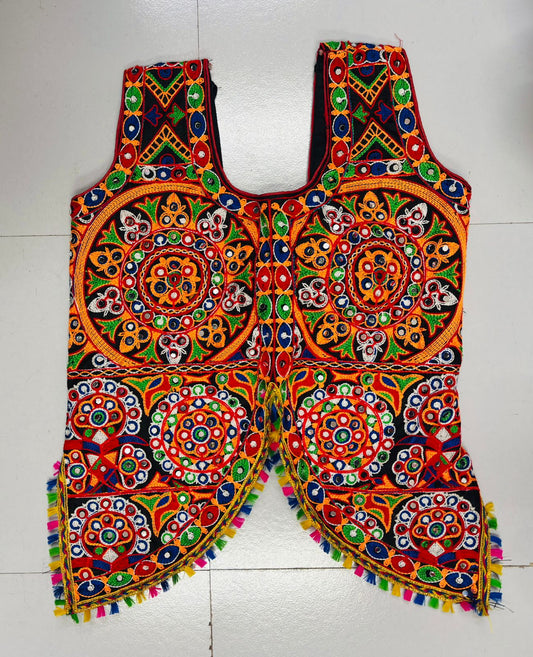 Ethnic Blouse with Backless Pattern