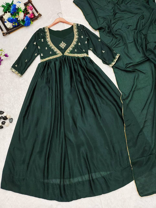 Chinnion Anarkali Gown With Zari Embroidery Work