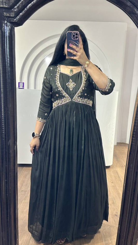 Chinnion Anarkali Gown With Zari Embroidery Work