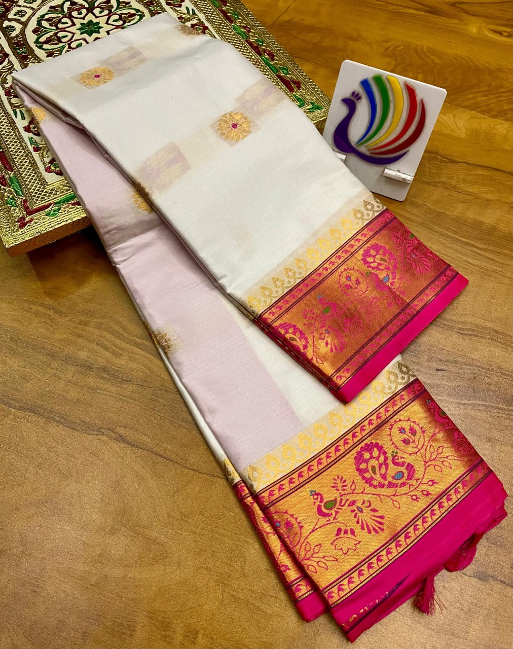 Soft Silk Maharani Paithani Saree