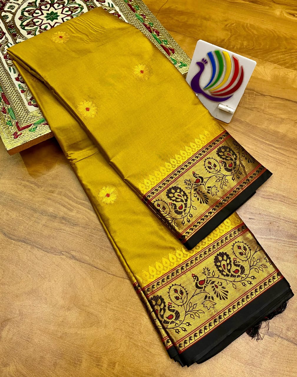 Soft Silk Maharani Paithani Saree