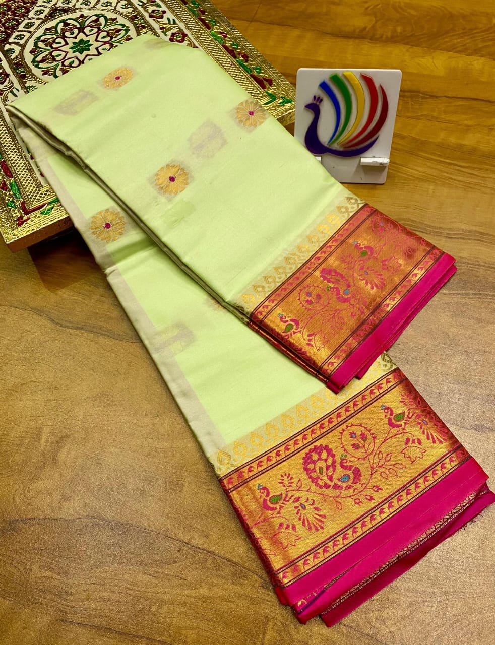 Soft Silk Maharani Paithani Saree