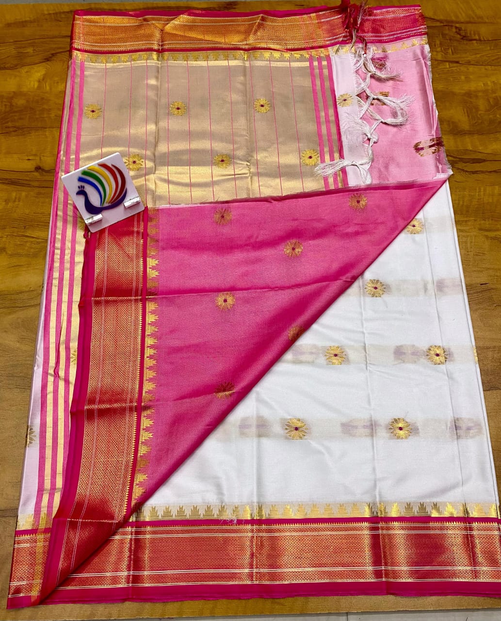 Soft Silk Maharani Paithani Saree