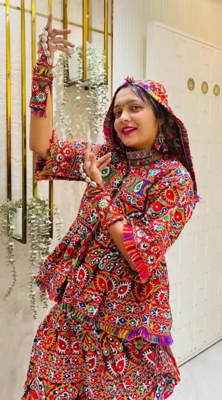 Traditional And Festive 4-Piece Set For Girls