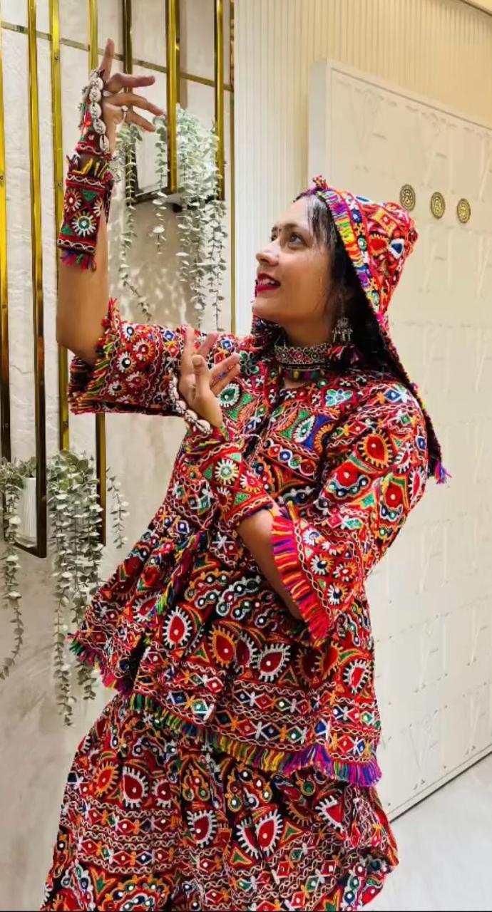 Traditional And Festive 4-Piece Set For Girls