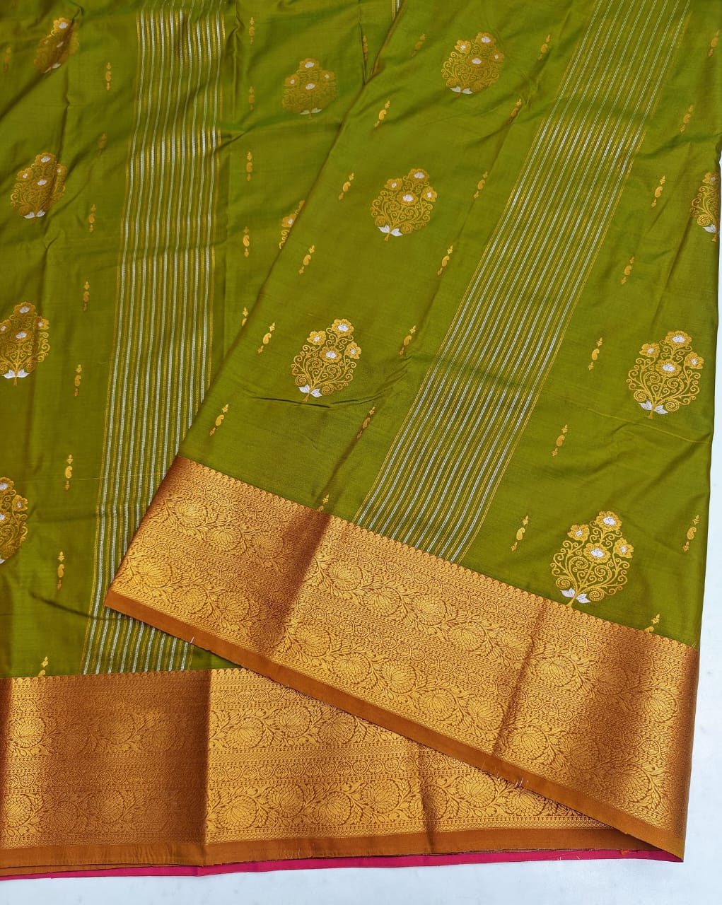 Karishma Soft Silk Zari Saree β Where Grace Meets Grandeur