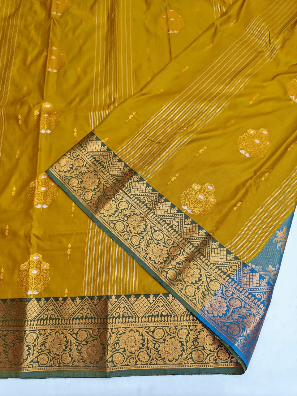 Karishma Soft Silk Zari Saree β Where Grace Meets Grandeur