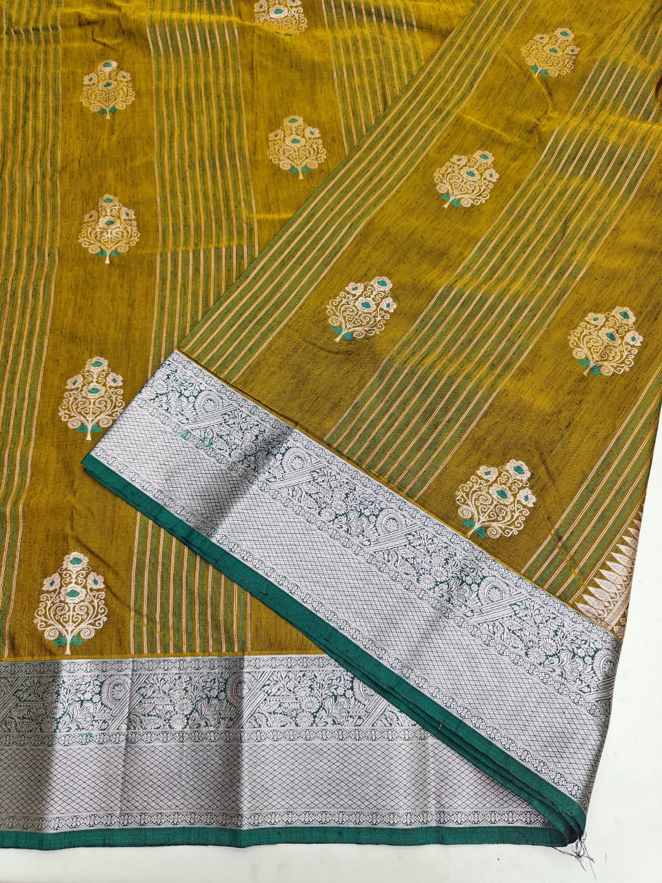 Karishma Soft Silk Zari Saree β Where Grace Meets Grandeur