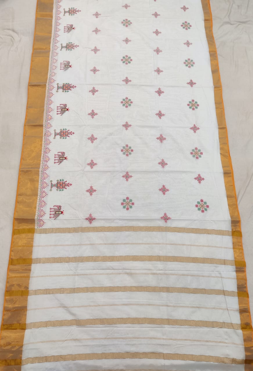 Elegant White Cotton Saree – Subtle Sophistication with a Touch of Tradition