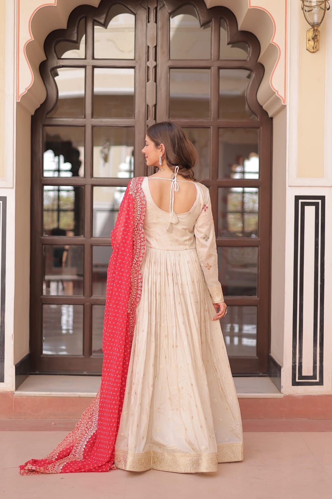 Cosmos Jacquard Gown with Bandhani Print Dupatta