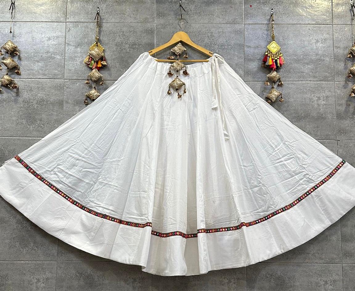 Celebrate Culture in Style – Traditional Gamthi Lace Skirt (Chaniya)
