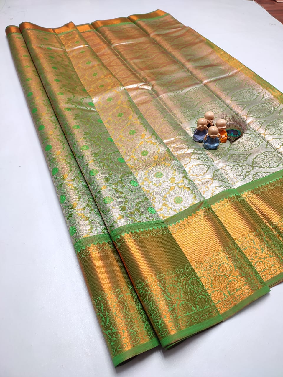 Exclusive Kanchipuram Tissue Silk Saree with Zari Double Weave, Rich Pallu & Contrast Blouse