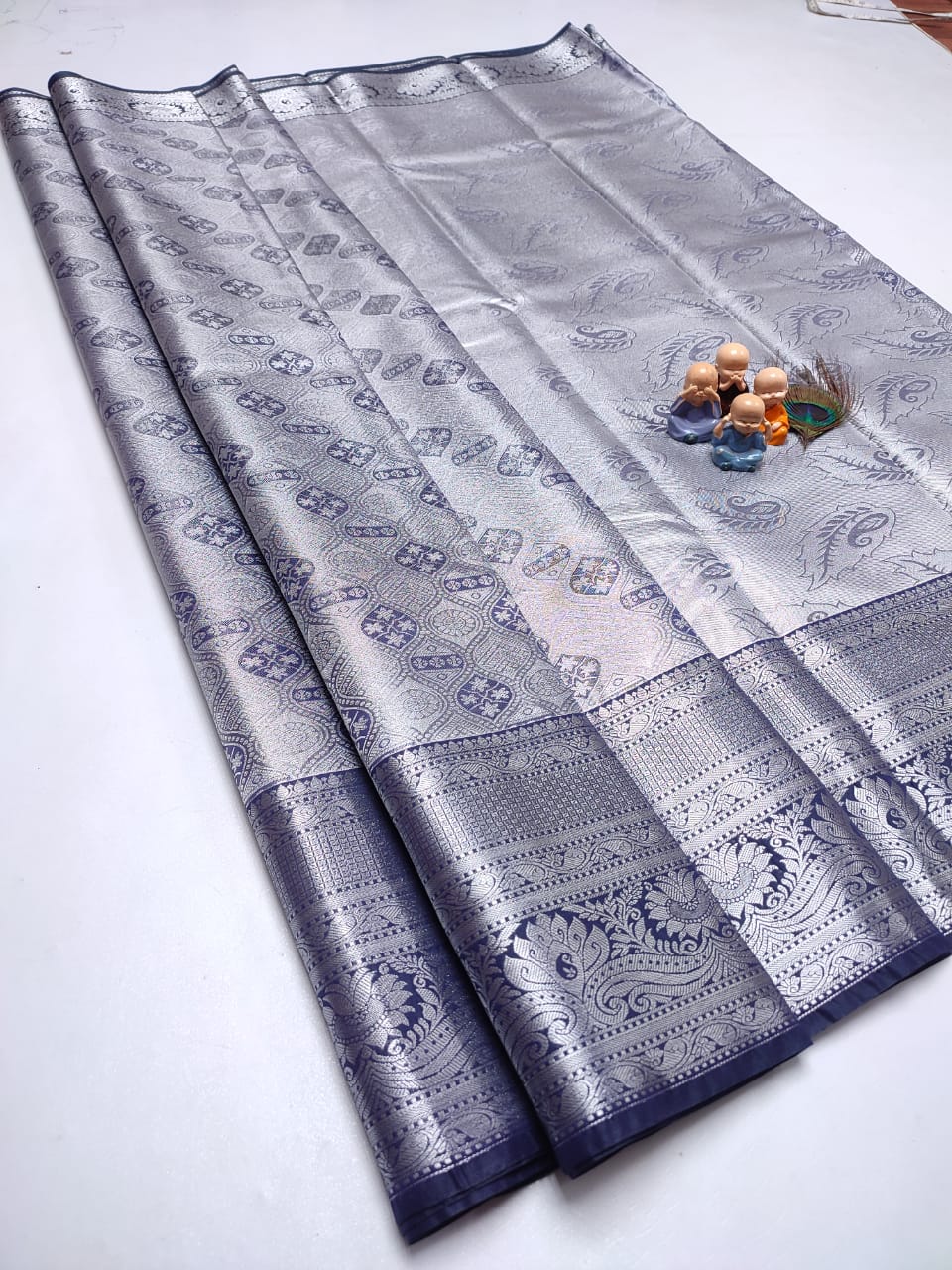 Exclusive Kanchipuram Tissue Silk Saree with Zari Double Weave, Rich Pallu & Contrast Blouse