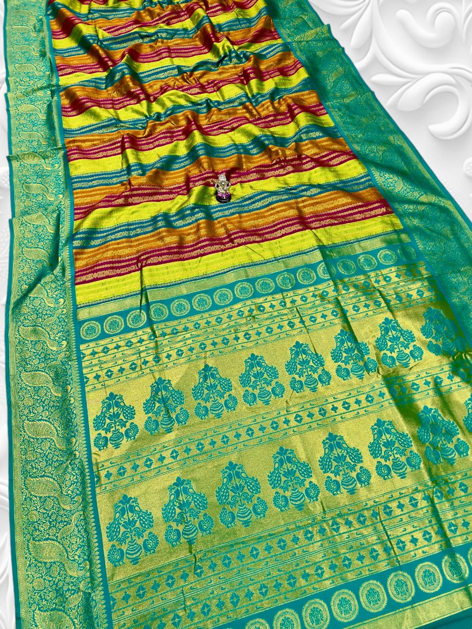 Elegance in Every Drape – Premium Soft Silk Saree with Maharani Pallu