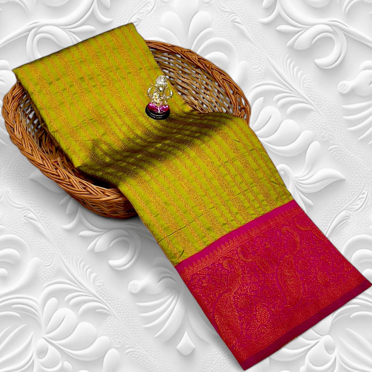 Elegance in Every Drape – Premium Soft Silk Saree with Maharani Pallu
