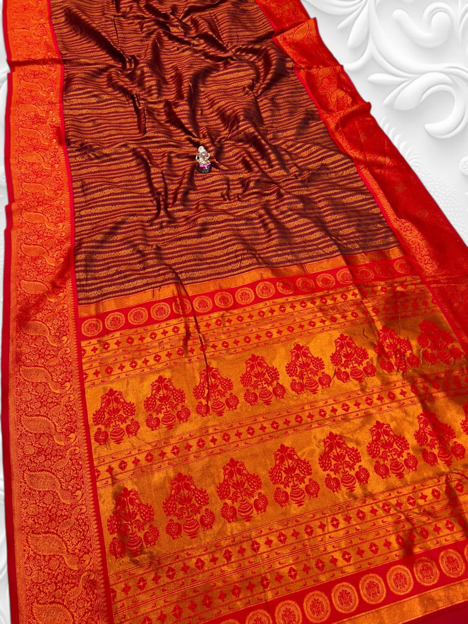 Elegance in Every Drape – Premium Soft Silk Saree with Maharani Pallu