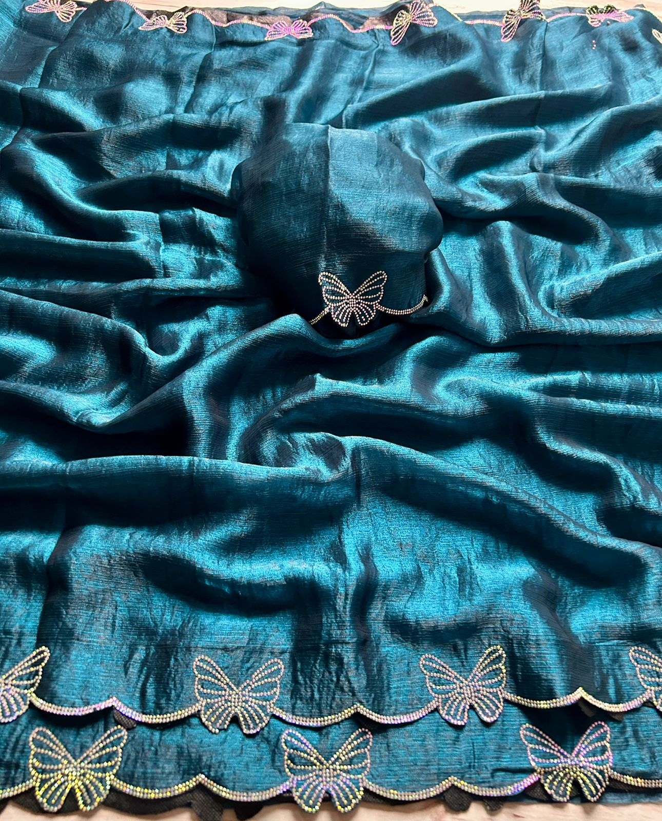 Glamour in Every Fold – Butterfly Cut Dana Diamond Panel Work Saree