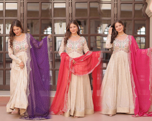 Cosmos Jacquard Gown with Bandhani Print Dupatta
