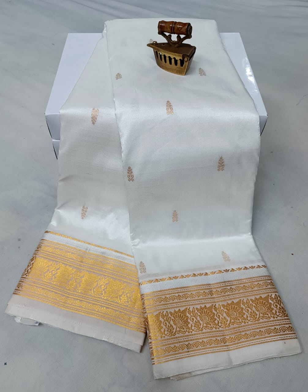 Timeless Beauty in Every Weave – Kanjivaram Paithani Saree