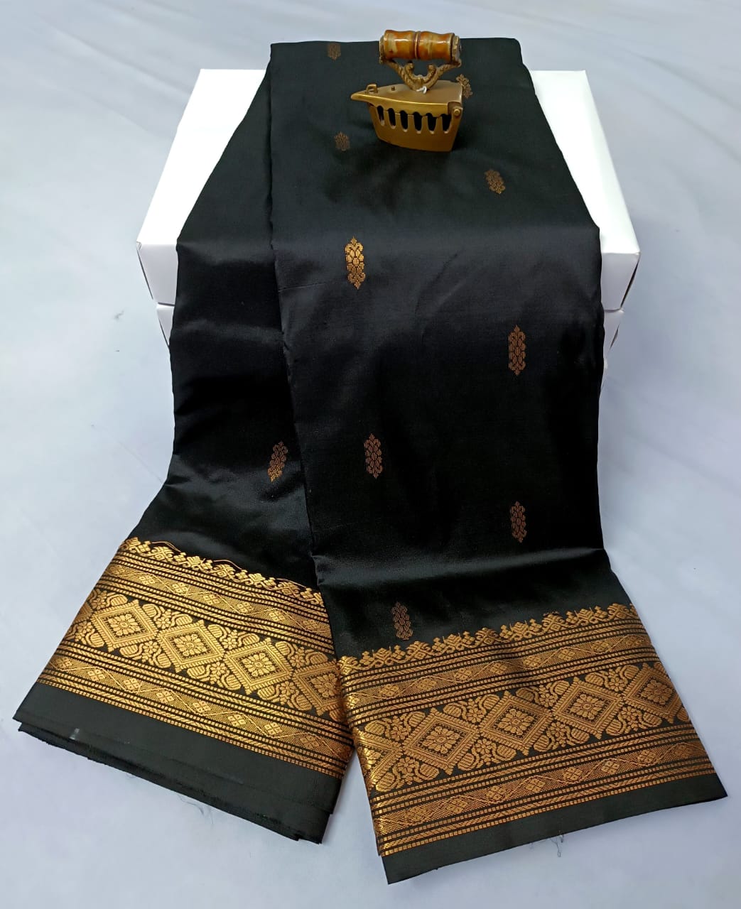 Timeless Beauty in Every Weave – Kanjivaram Paithani Saree