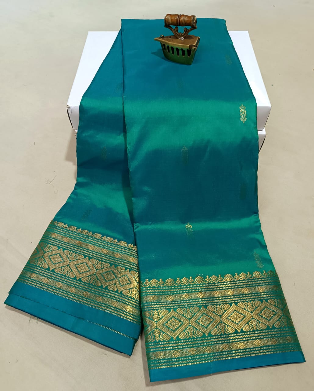 Timeless Beauty in Every Weave – Kanjivaram Paithani Saree