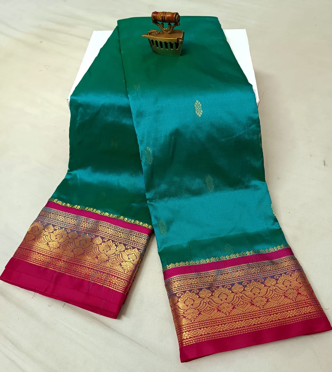Timeless Beauty in Every Weave – Kanjivaram Paithani Saree