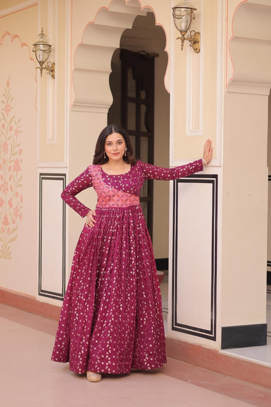Premium Position Print & Staple Jacquard Gown for Effortless Ethnic Glam