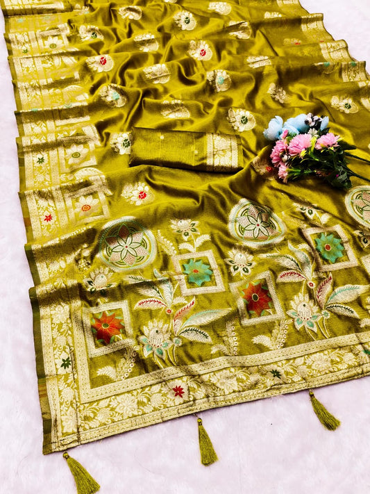 Organza Silk Saree with Meenakari Pallu