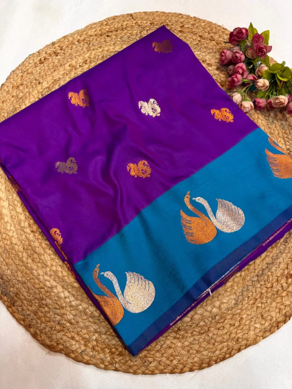 New Swan Border Saree – A Timeless Blend of Elegance & Grace