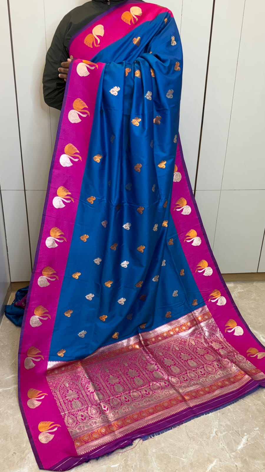 New Swan Border Saree – A Timeless Blend of Elegance & Grace