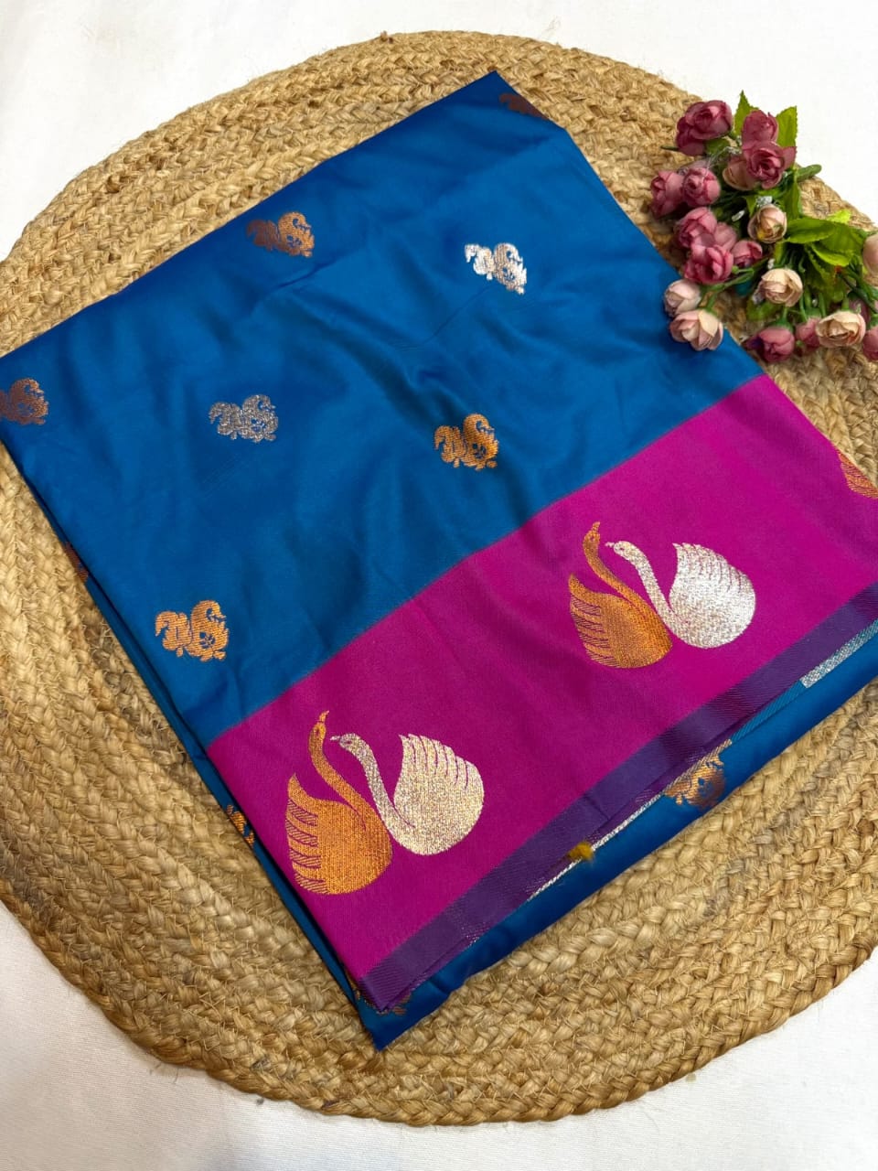 New Swan Border Saree – A Timeless Blend of Elegance & Grace