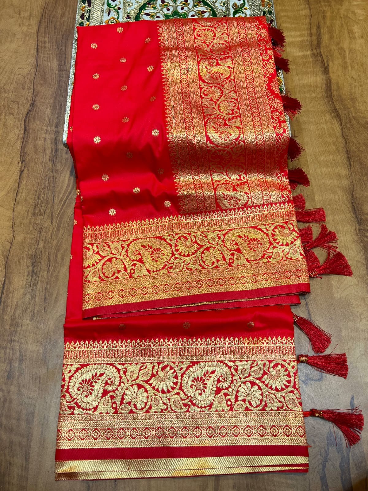 Kanjivaram Paithani Saree – A Royal Blend of Tradition & Grace